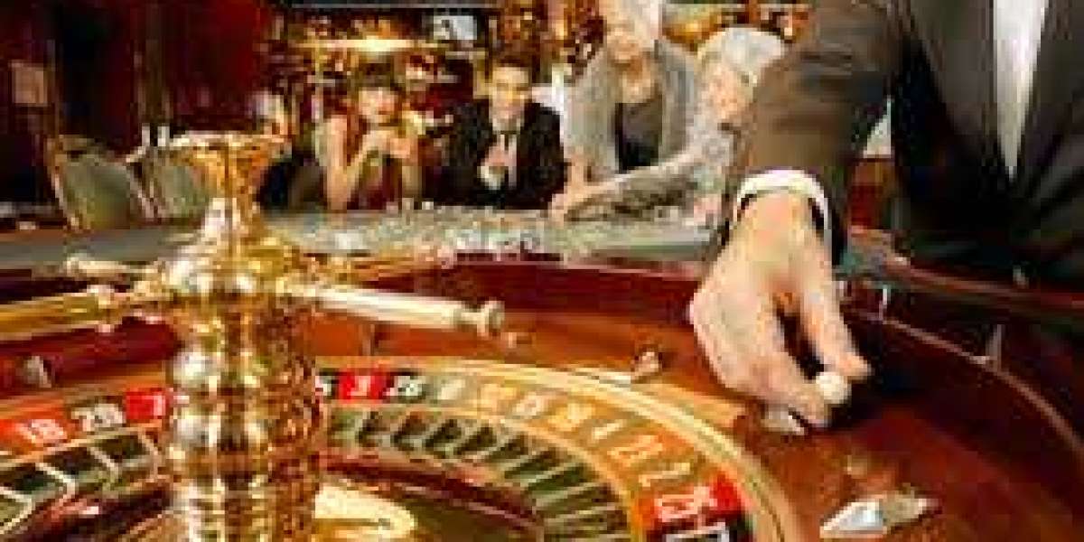 Land-Based vs. Online Casinos: A Complete Comparison